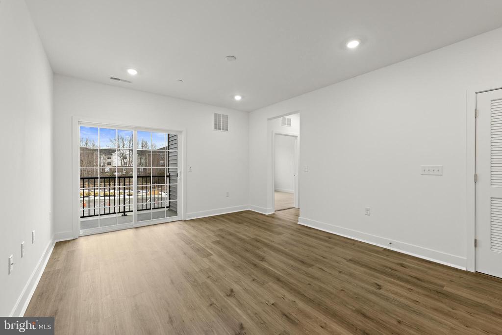 27205 RADFORD