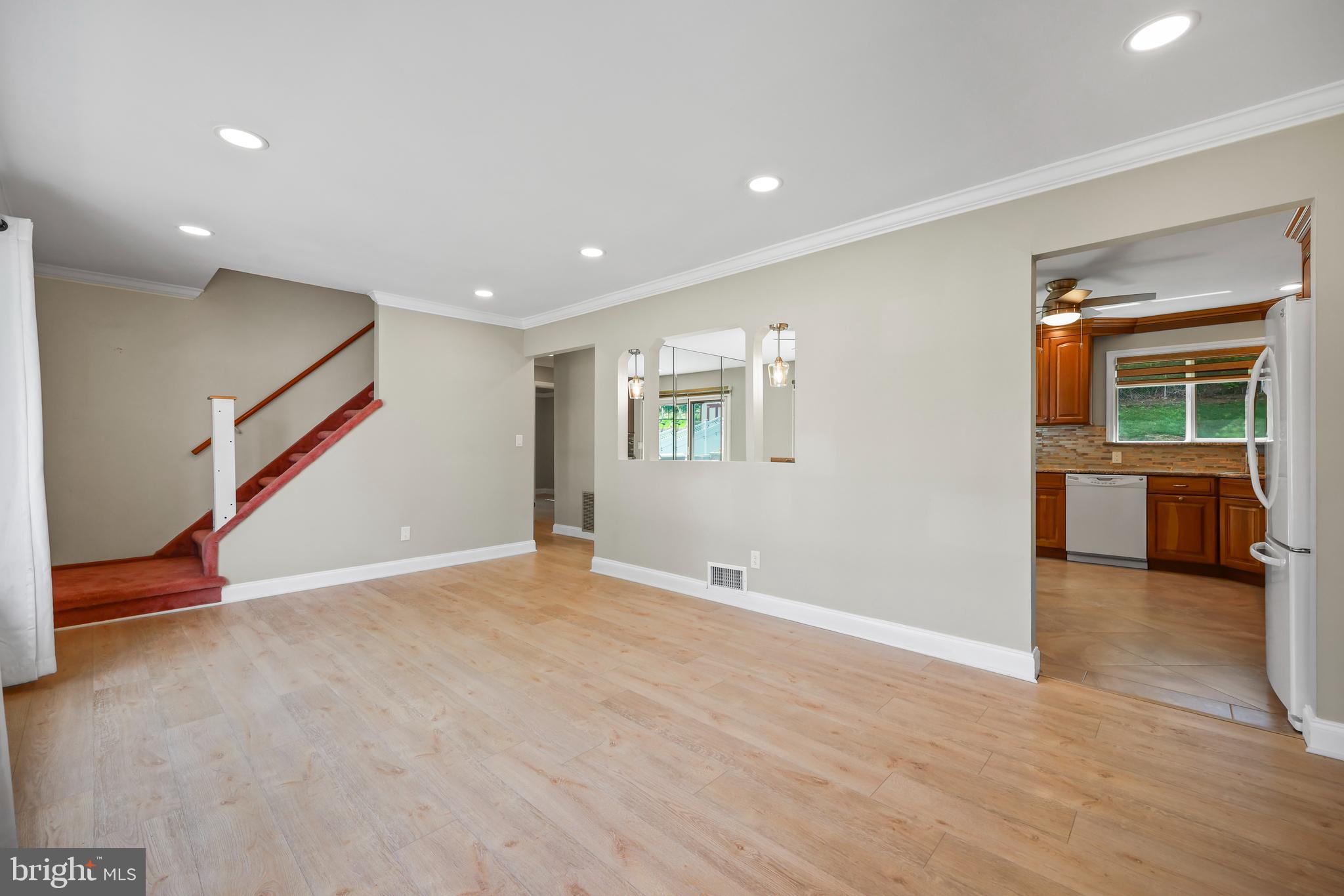 16 VENUS ROAD