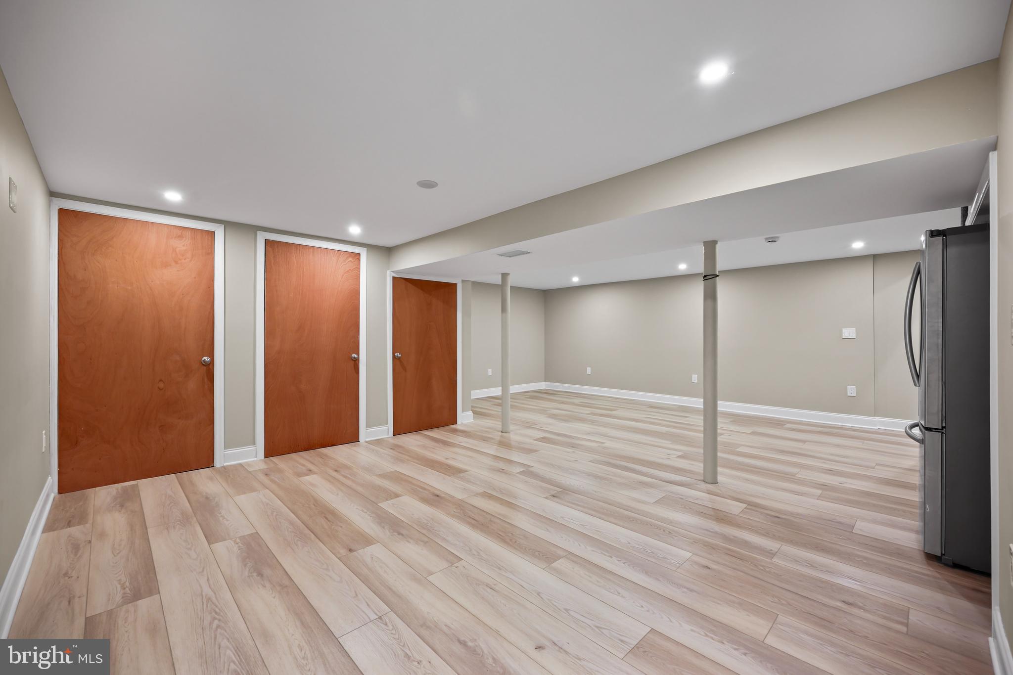 16 VENUS ROAD