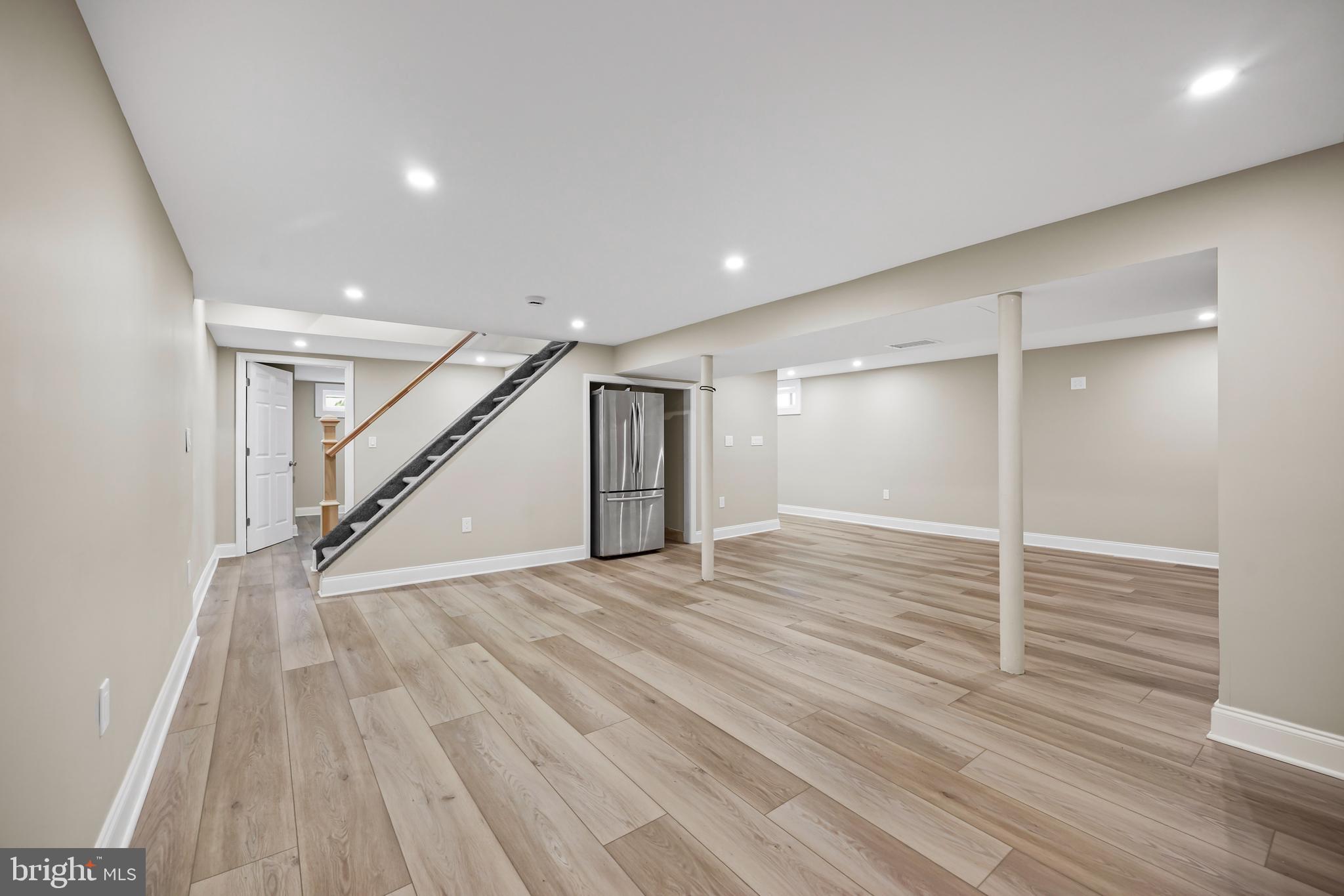 16 VENUS ROAD