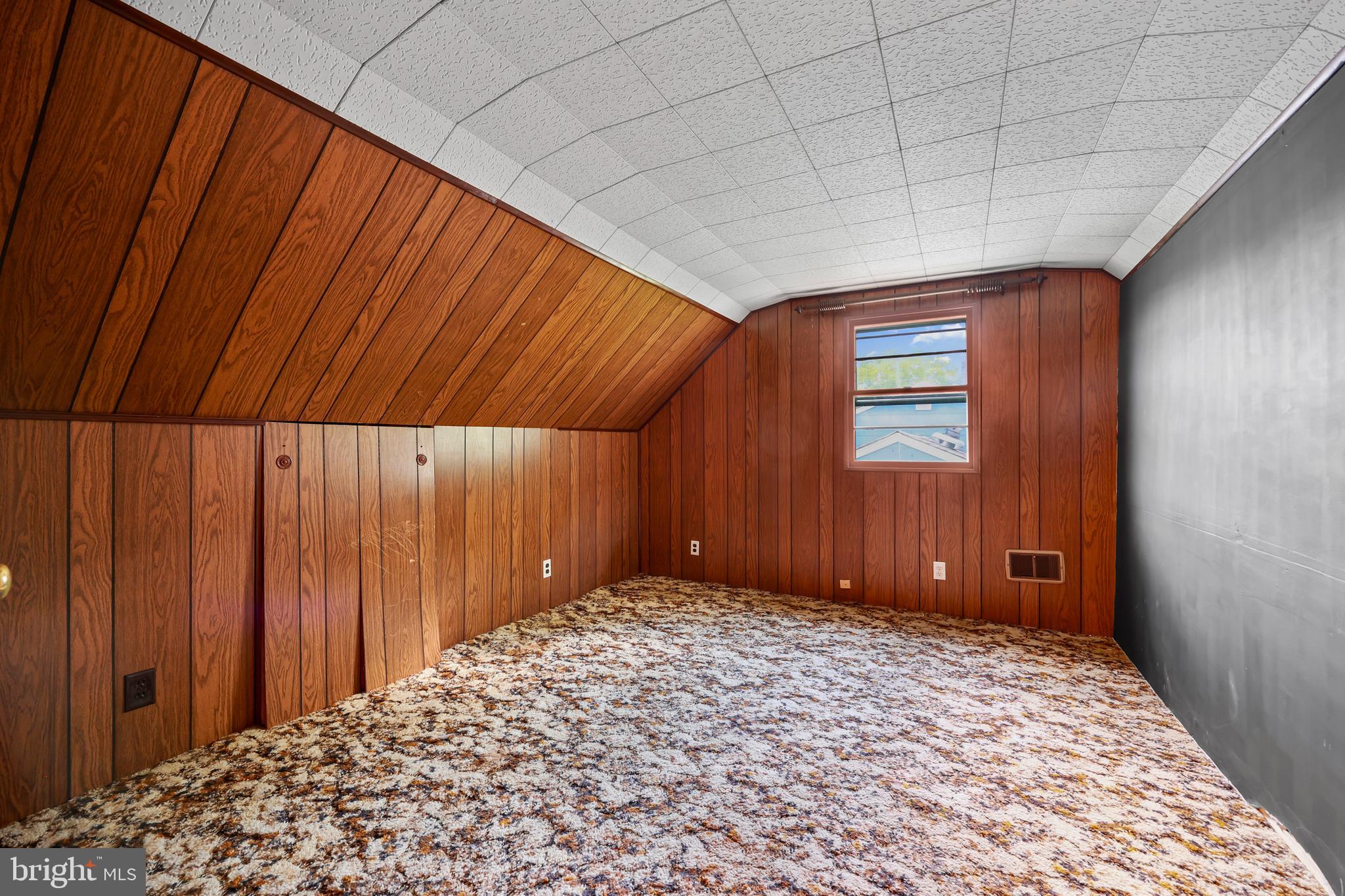 16 VENUS ROAD