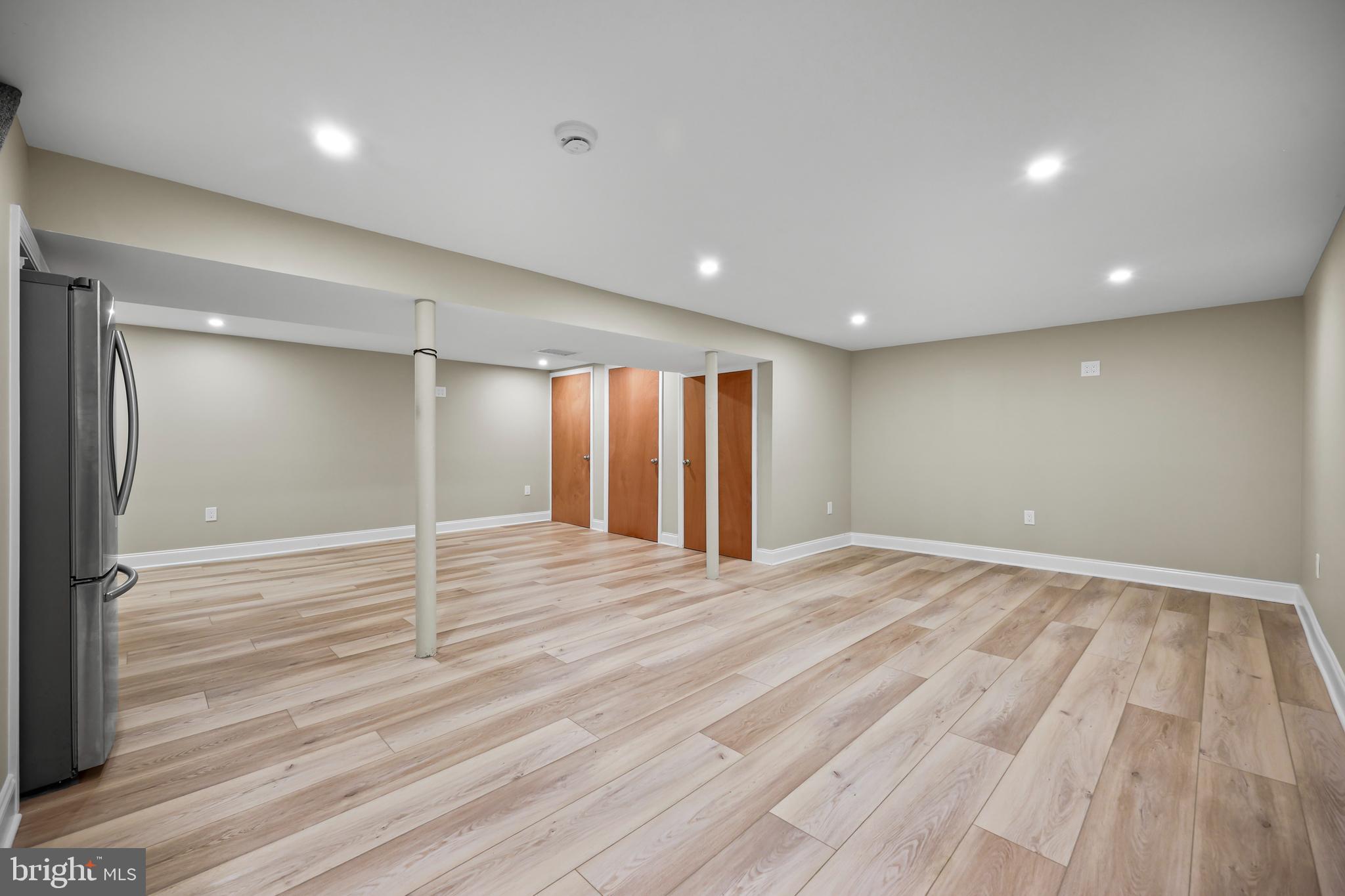 16 VENUS ROAD