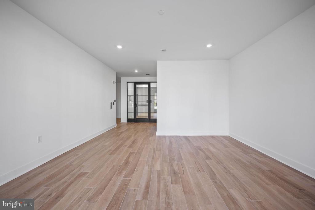 29305 RADFORD