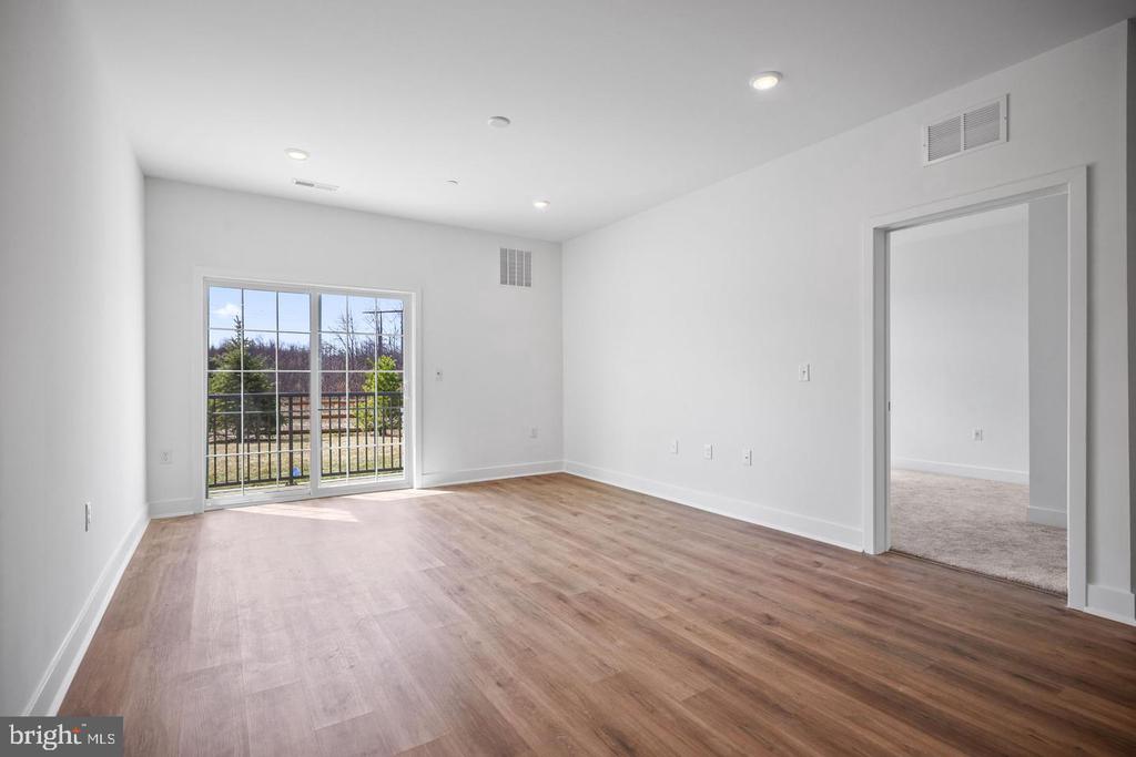 29305 RADFORD