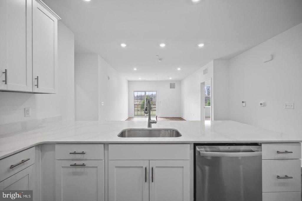 29305 RADFORD