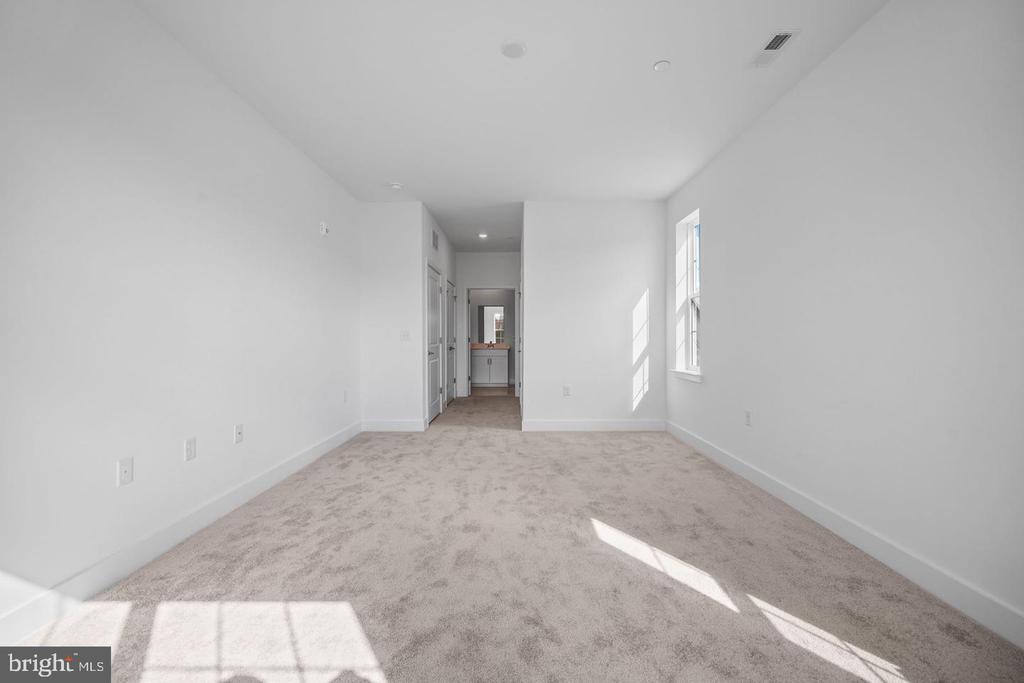 29305 RADFORD