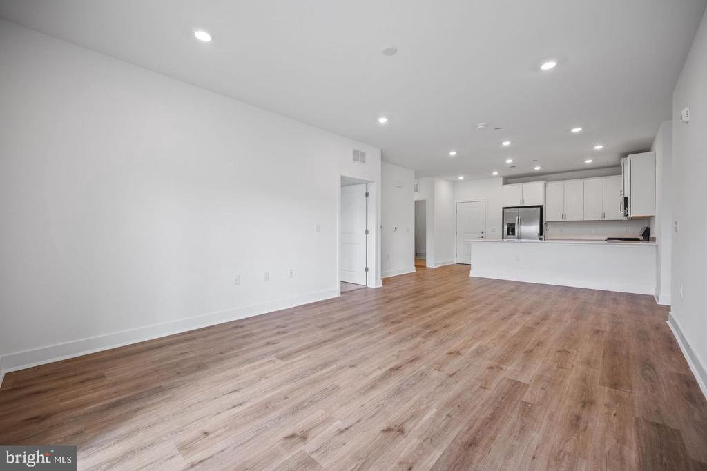 29305 RADFORD