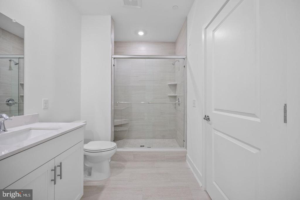 29305 RADFORD
