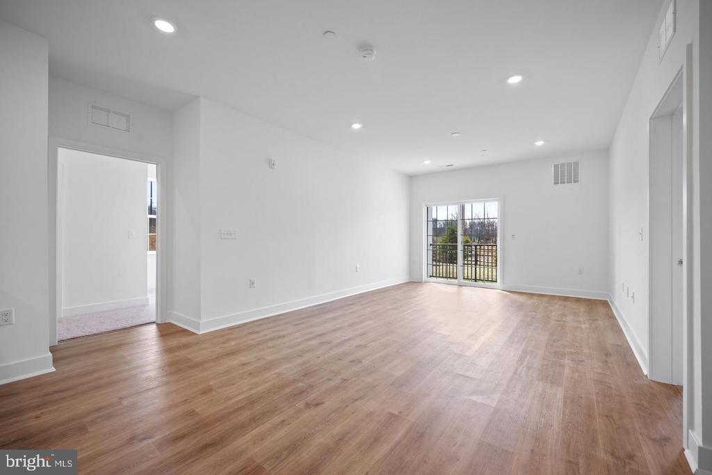 29305 RADFORD