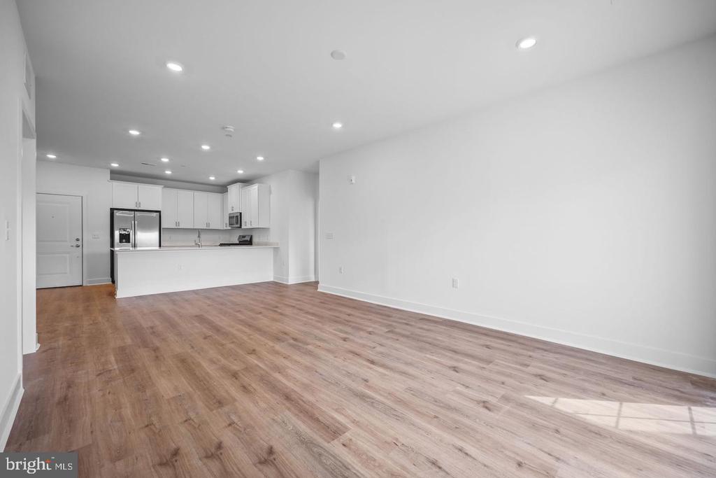 29305 RADFORD