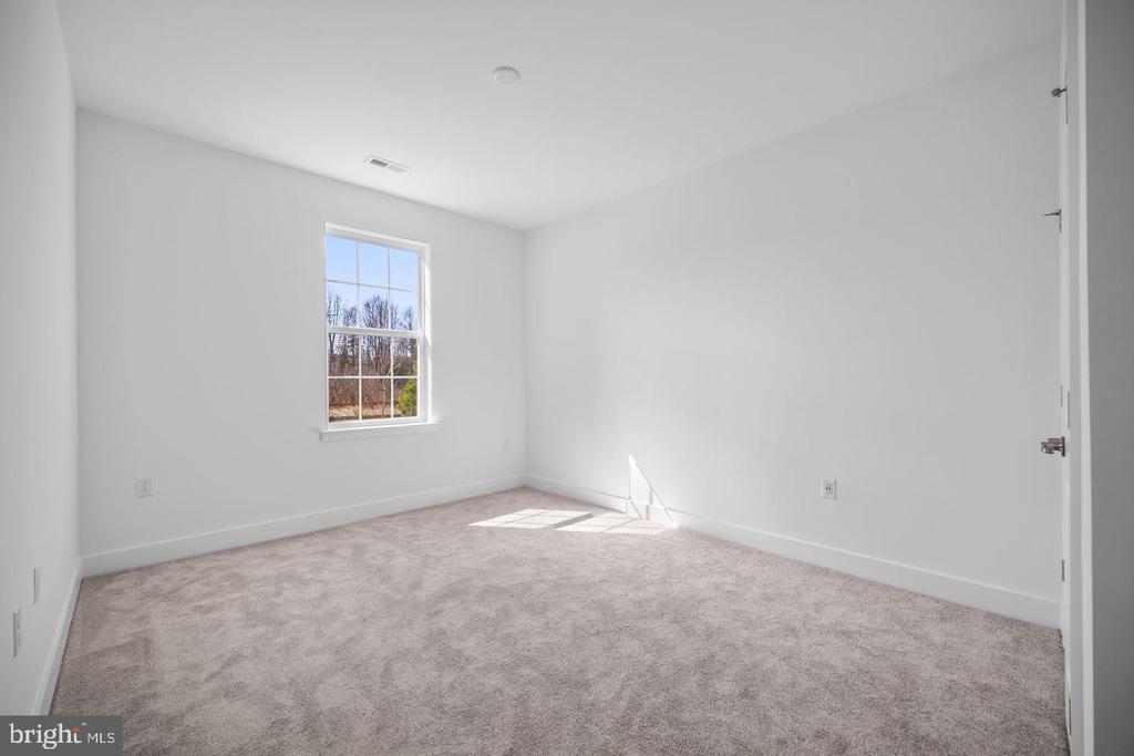 29305 RADFORD
