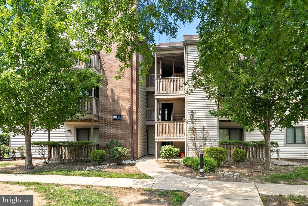 1510 RAVENS CREST DRIVE