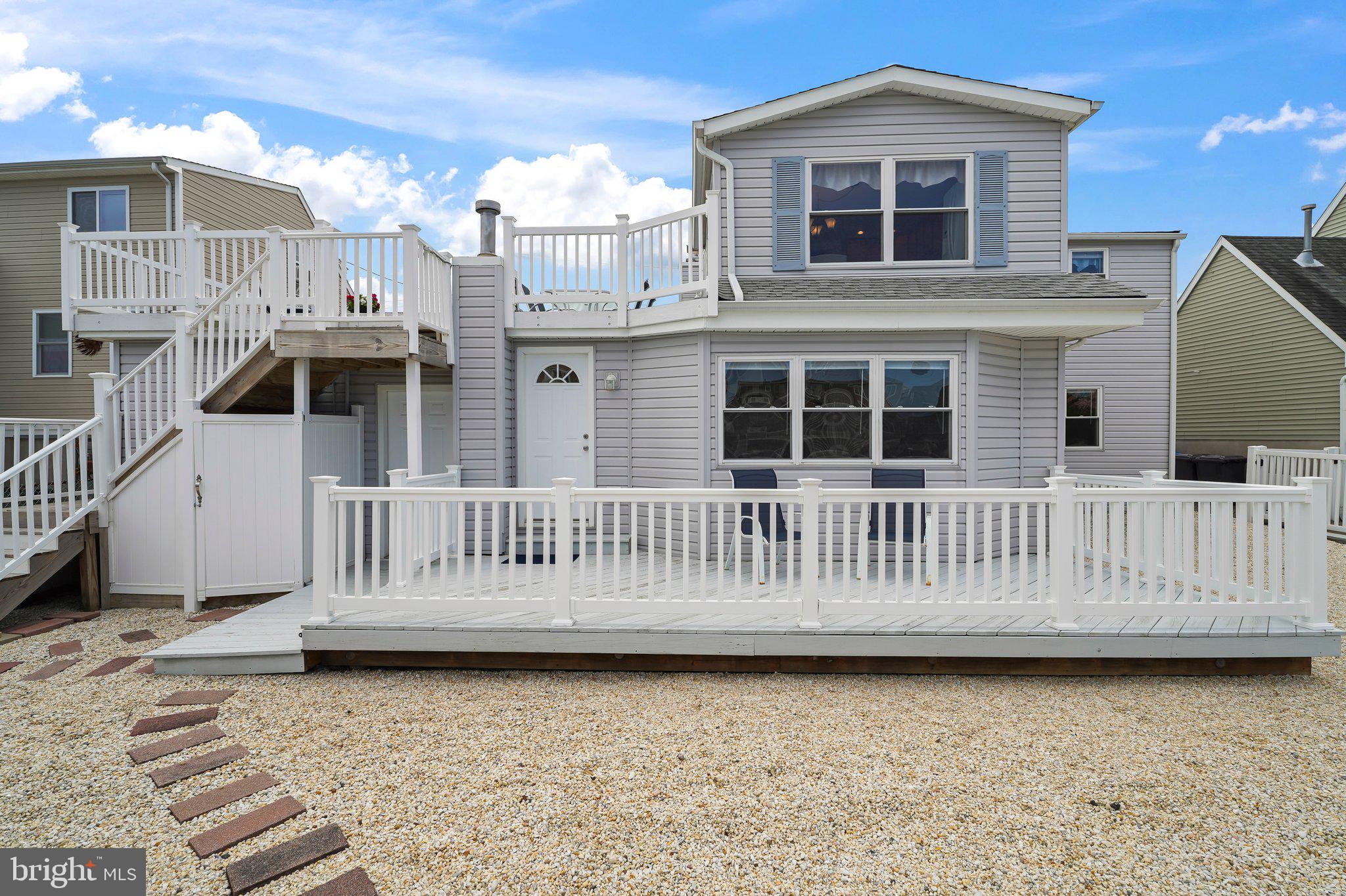 20 Jennie Dr