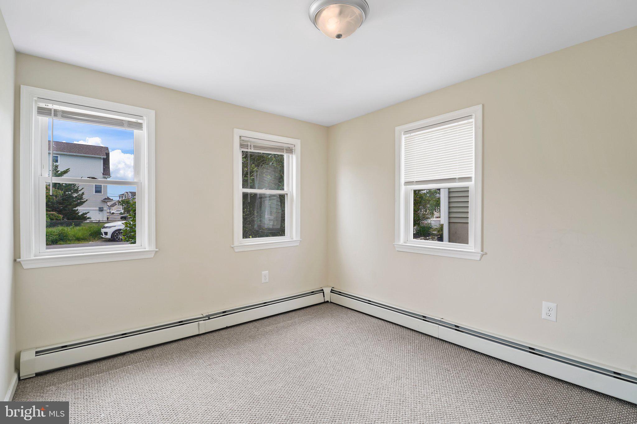 20 Jennie Dr
