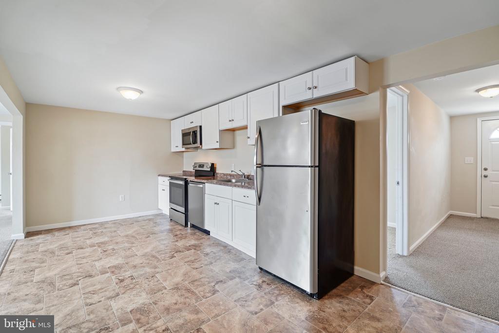 20 Jennie Dr