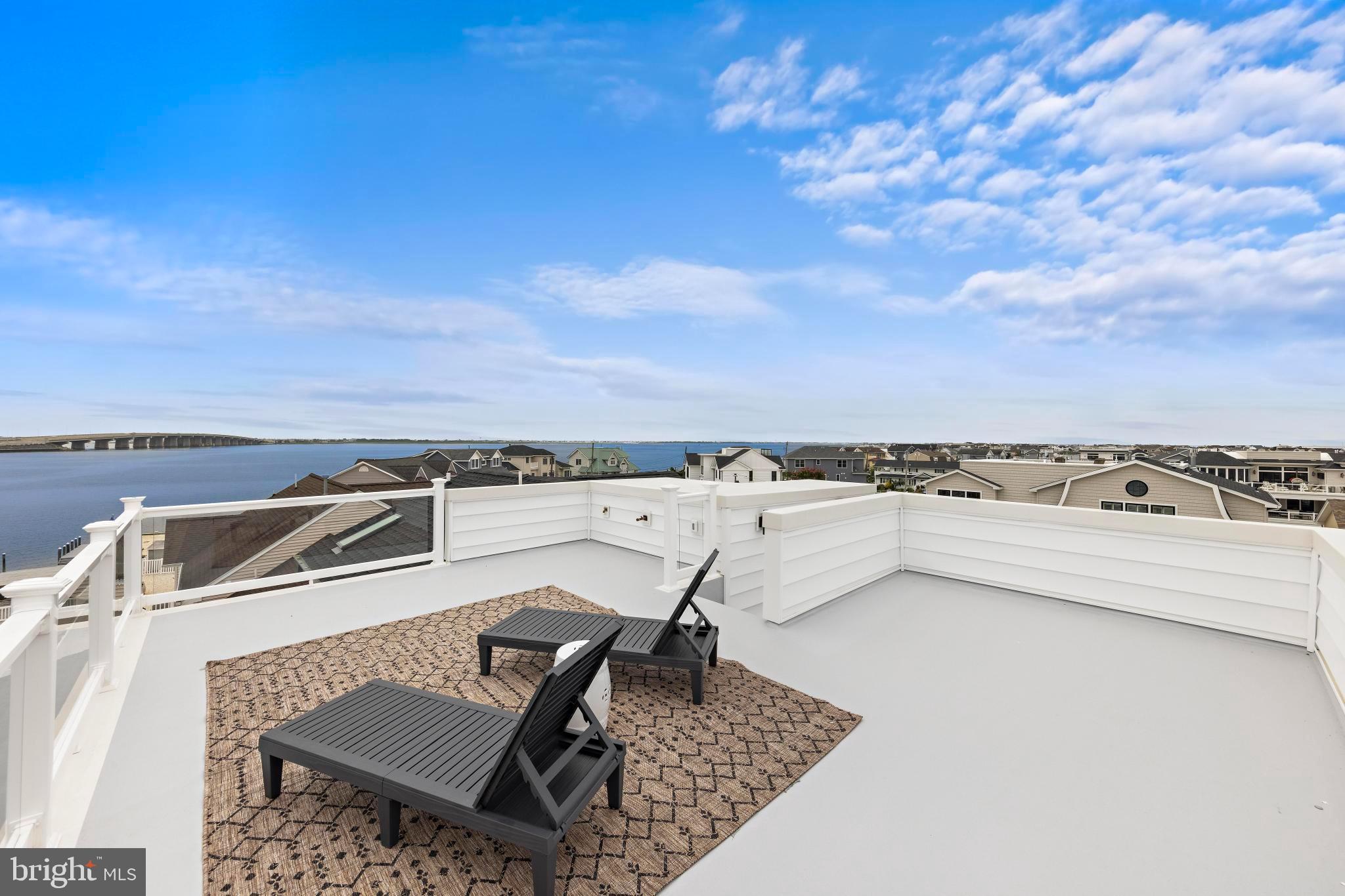 1166 Jennifer Ln