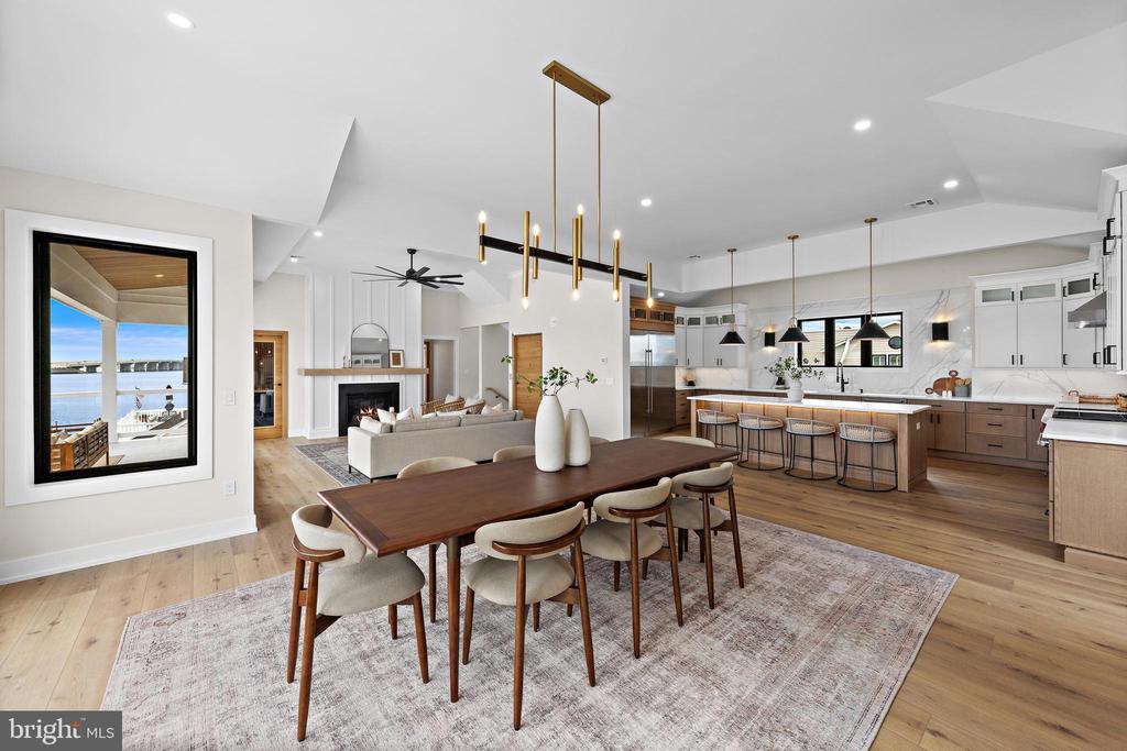 1166 Jennifer Ln
