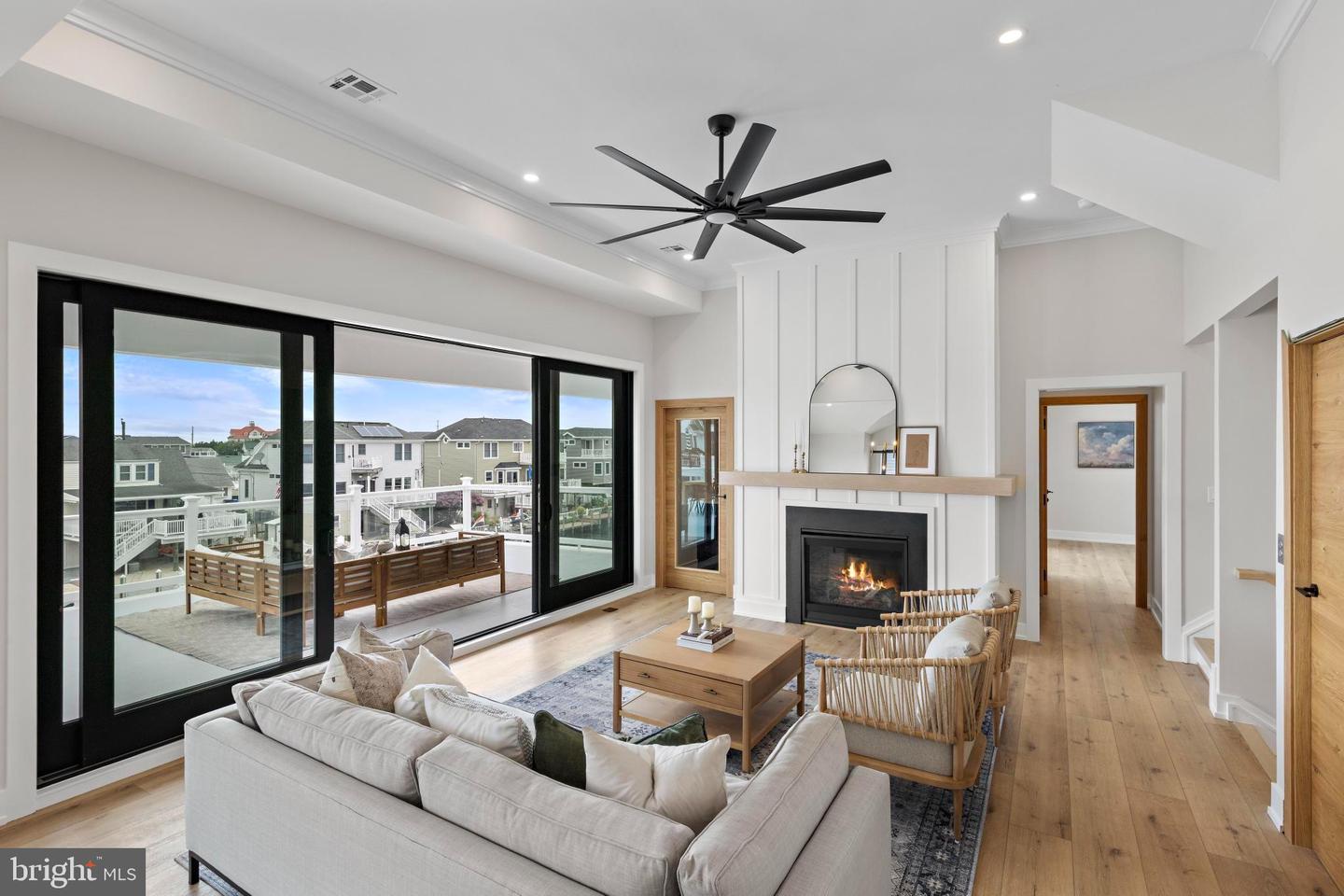 1166 Jennifer Ln