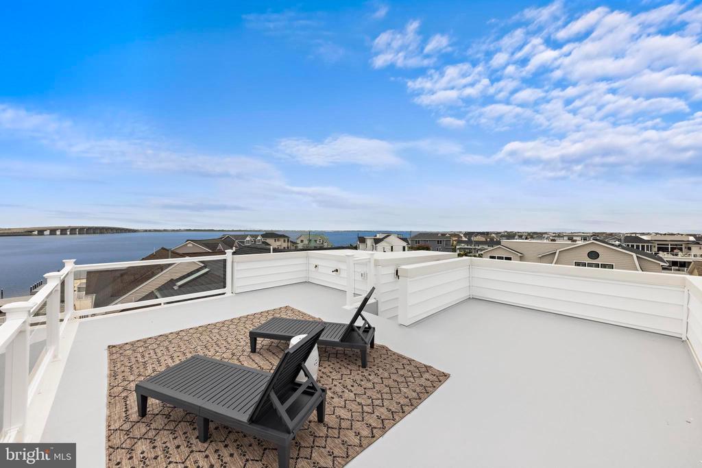 1166 Jennifer Ln