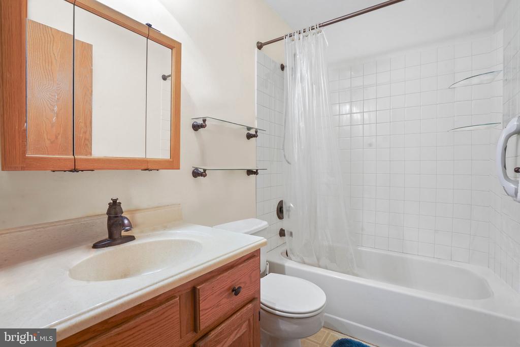 9-B Ardsley Avenue Sec 64