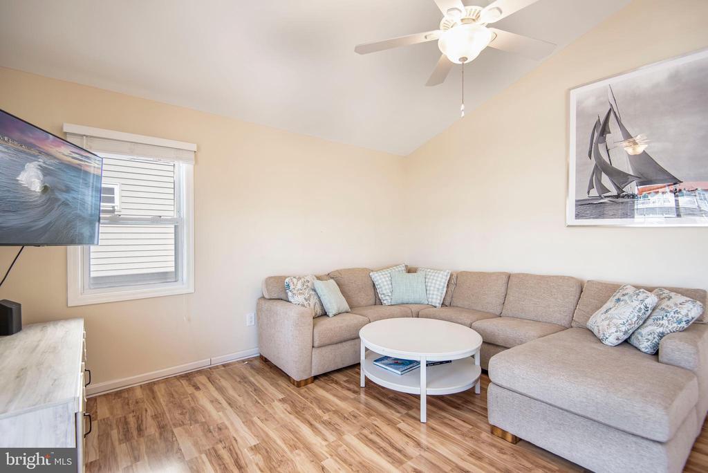 28 DIANE ROAD