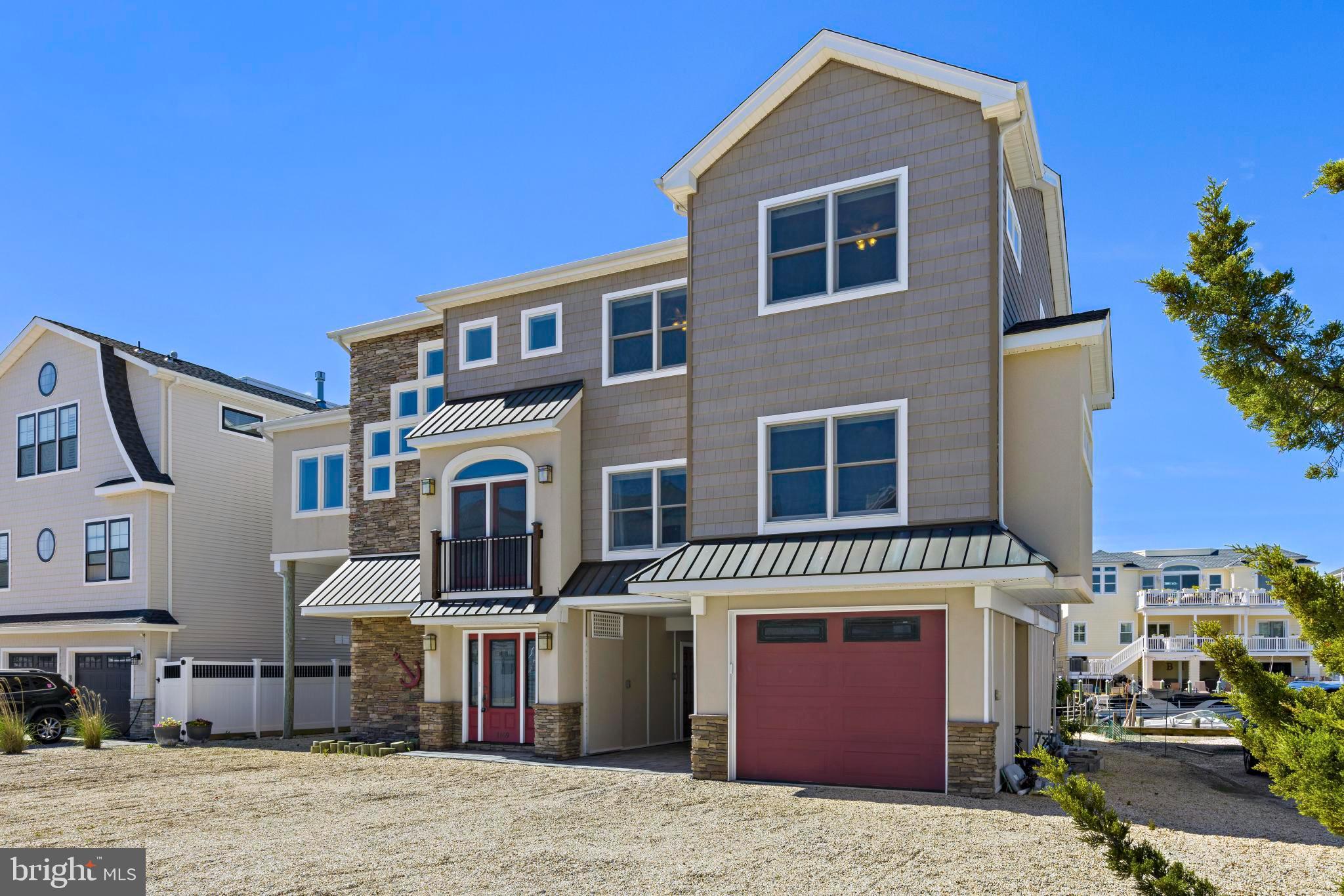 1169 Jennifer Ln