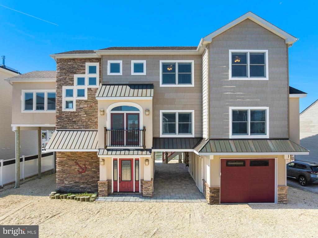 1169 Jennifer Ln