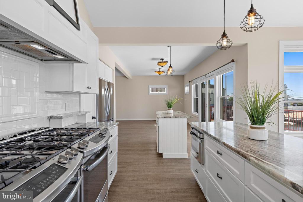 1169 Jennifer Ln