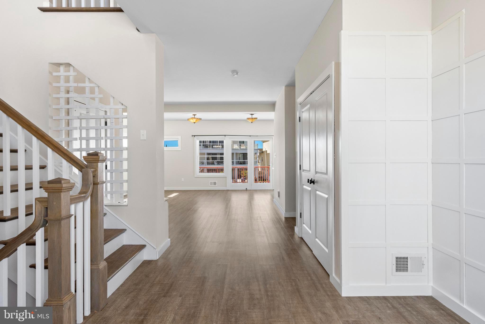 1169 Jennifer Ln
