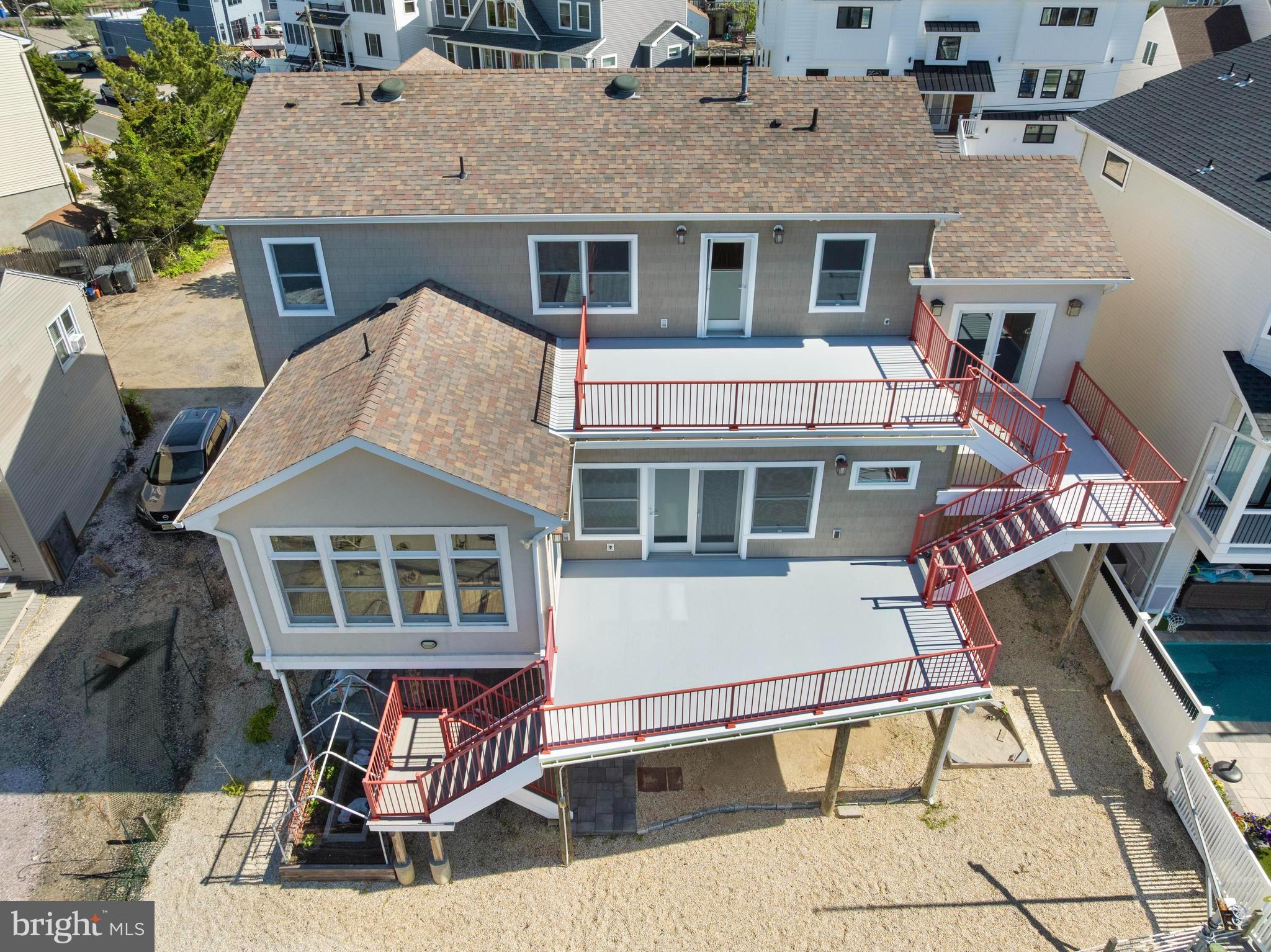 1169 Jennifer Ln