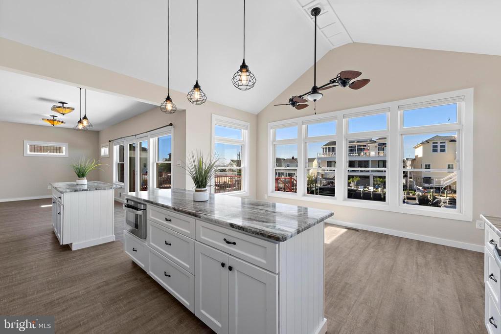 1169 Jennifer Ln