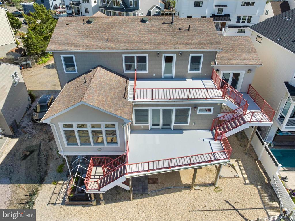 1169 Jennifer Ln