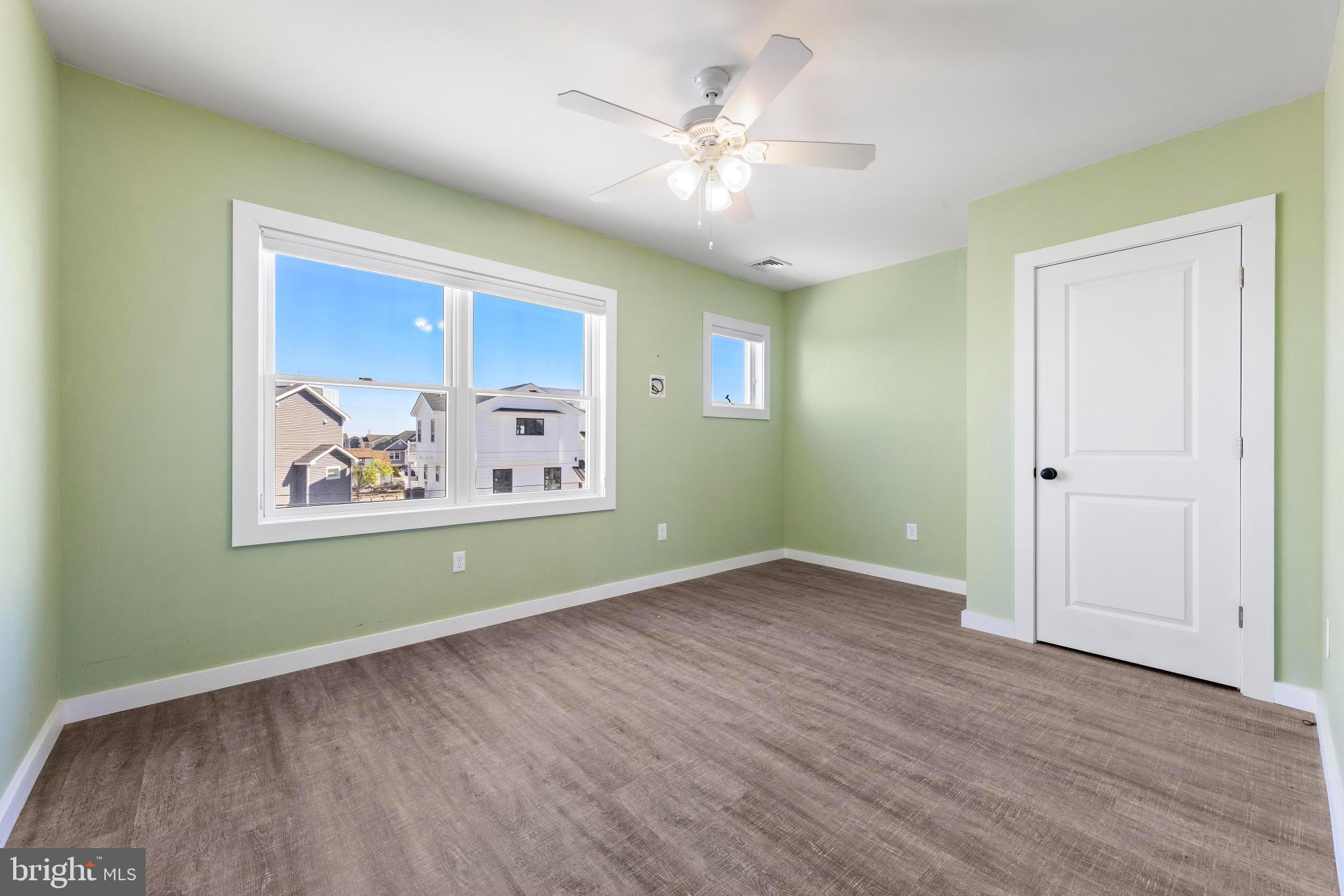 1169 Jennifer Ln