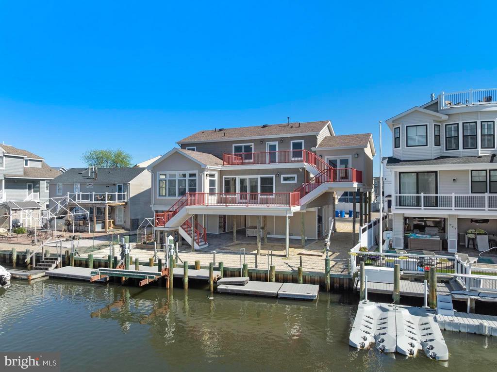 1169 Jennifer Ln