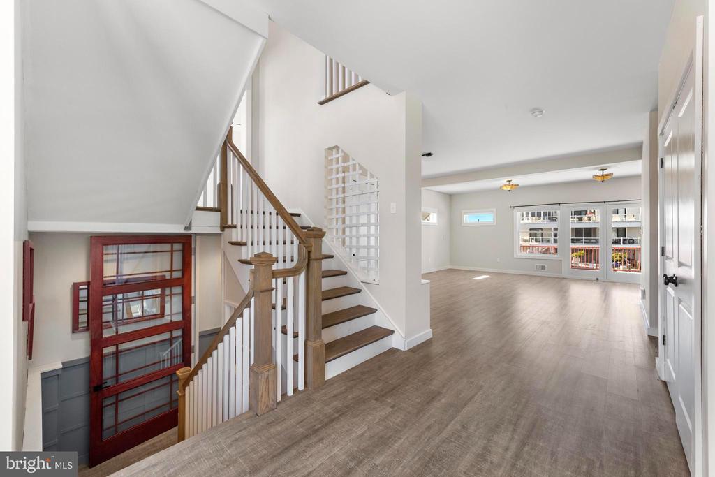 1169 Jennifer Ln