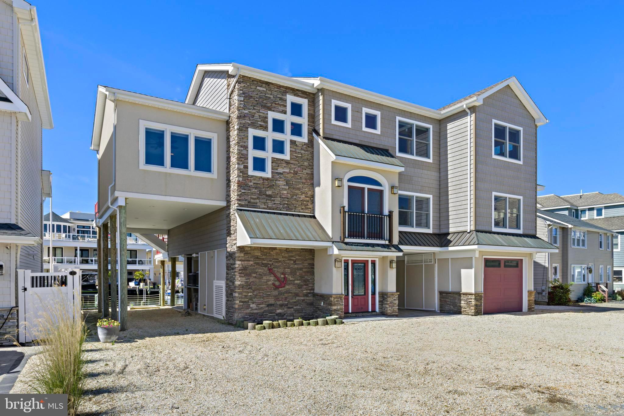 1169 Jennifer Ln