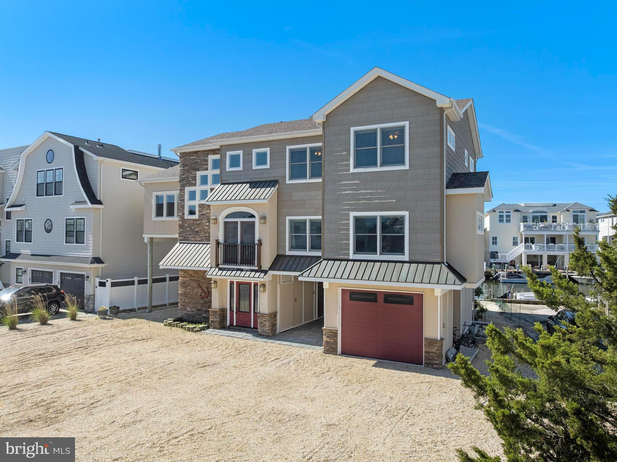 1169 Jennifer Ln