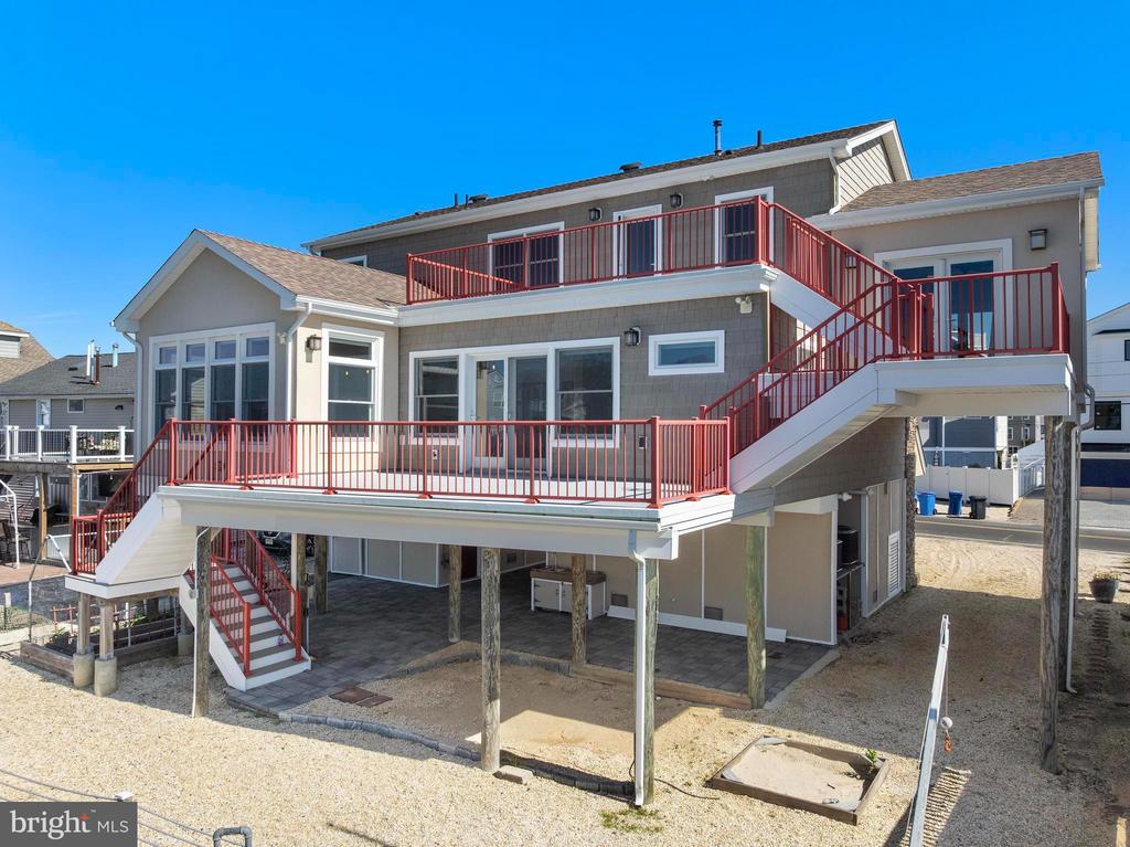 1169 Jennifer Ln