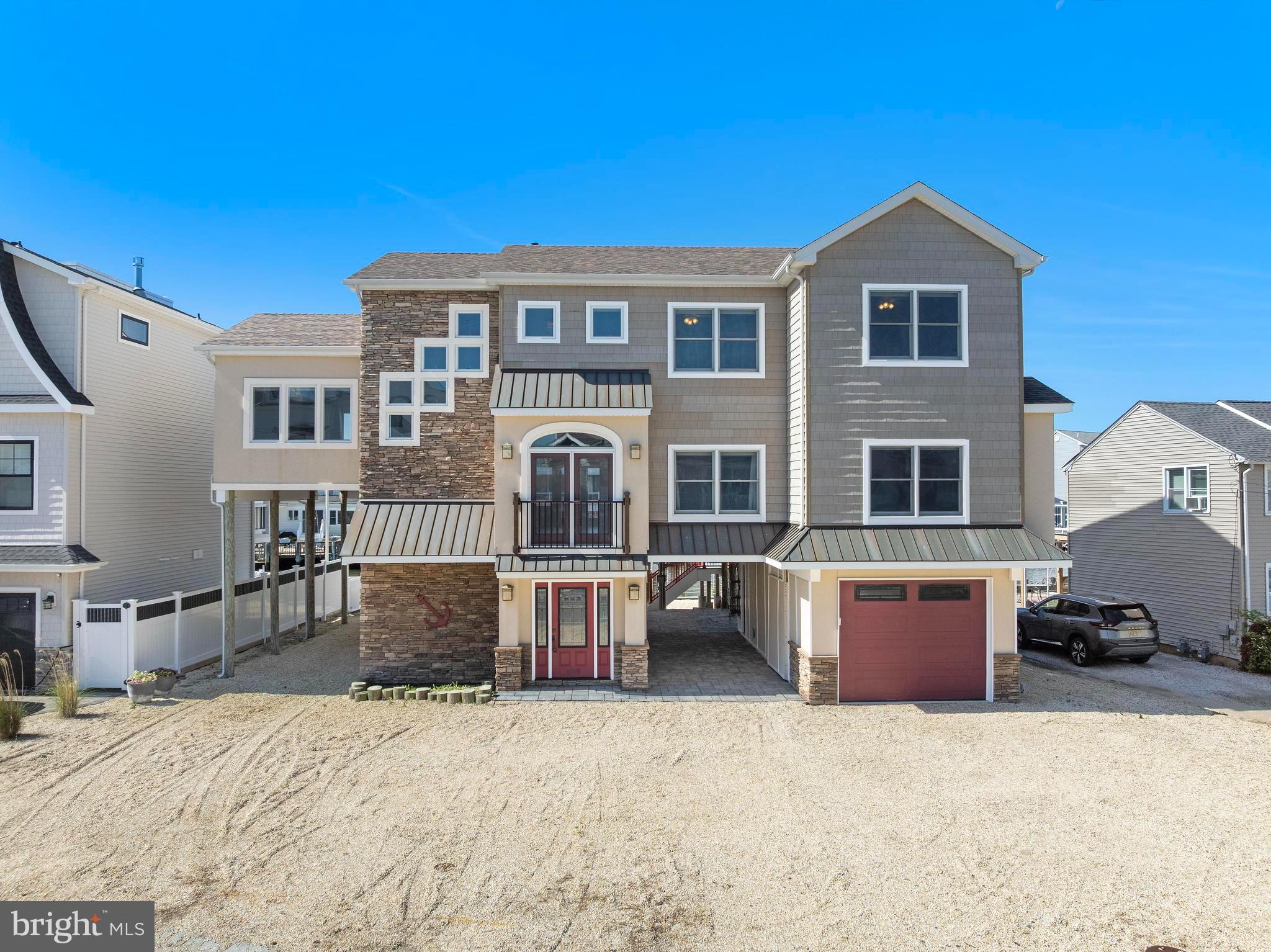 1169 Jennifer Ln