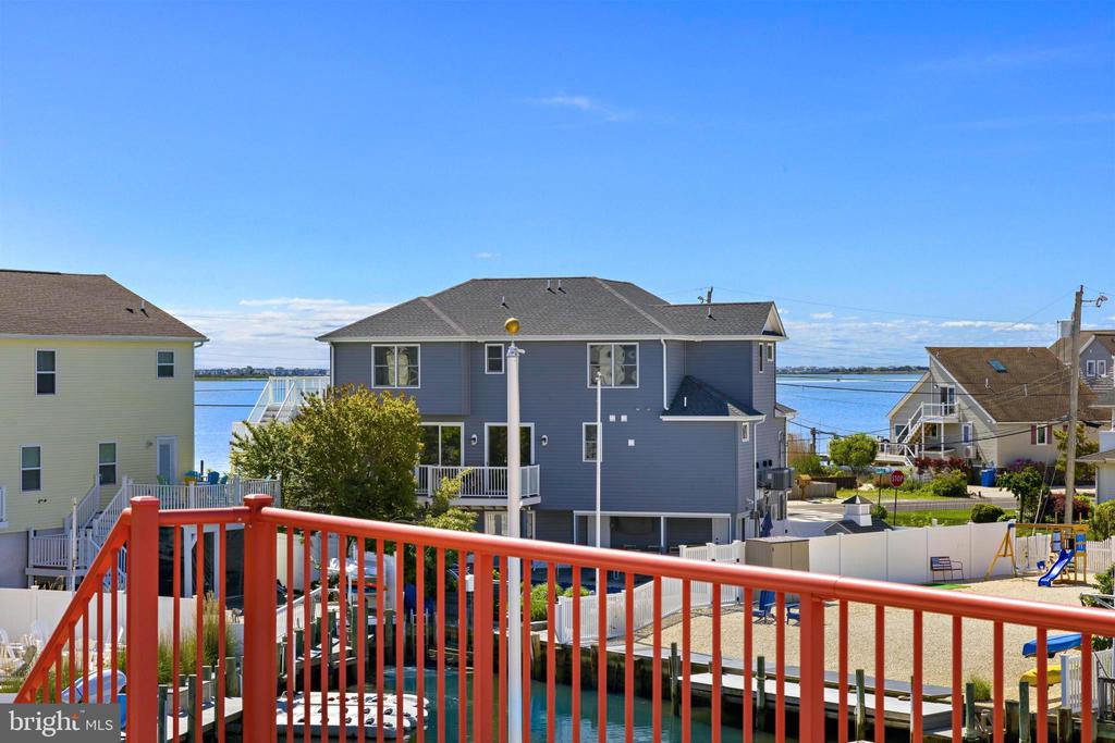 1169 Jennifer Ln