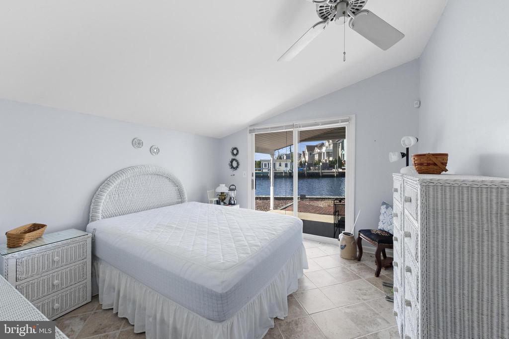 34 W GRANADA DRIVE