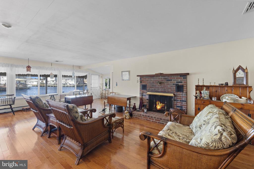 34 W GRANADA DRIVE