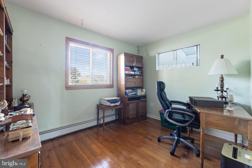 34 W GRANADA DRIVE