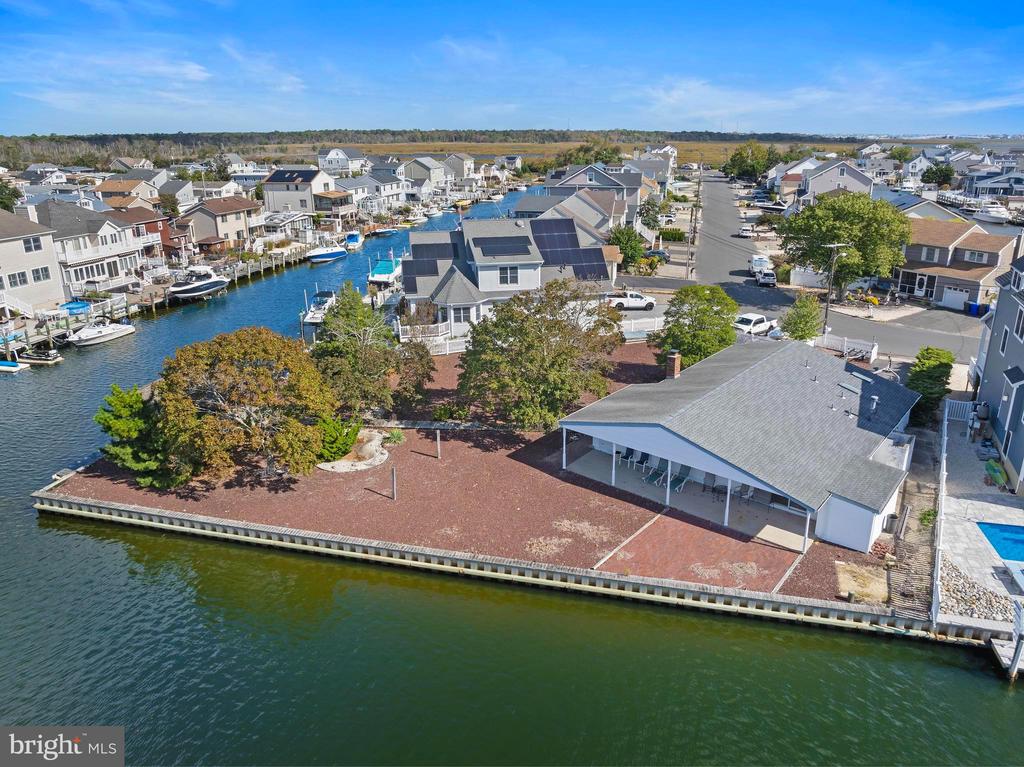 34 W GRANADA DRIVE