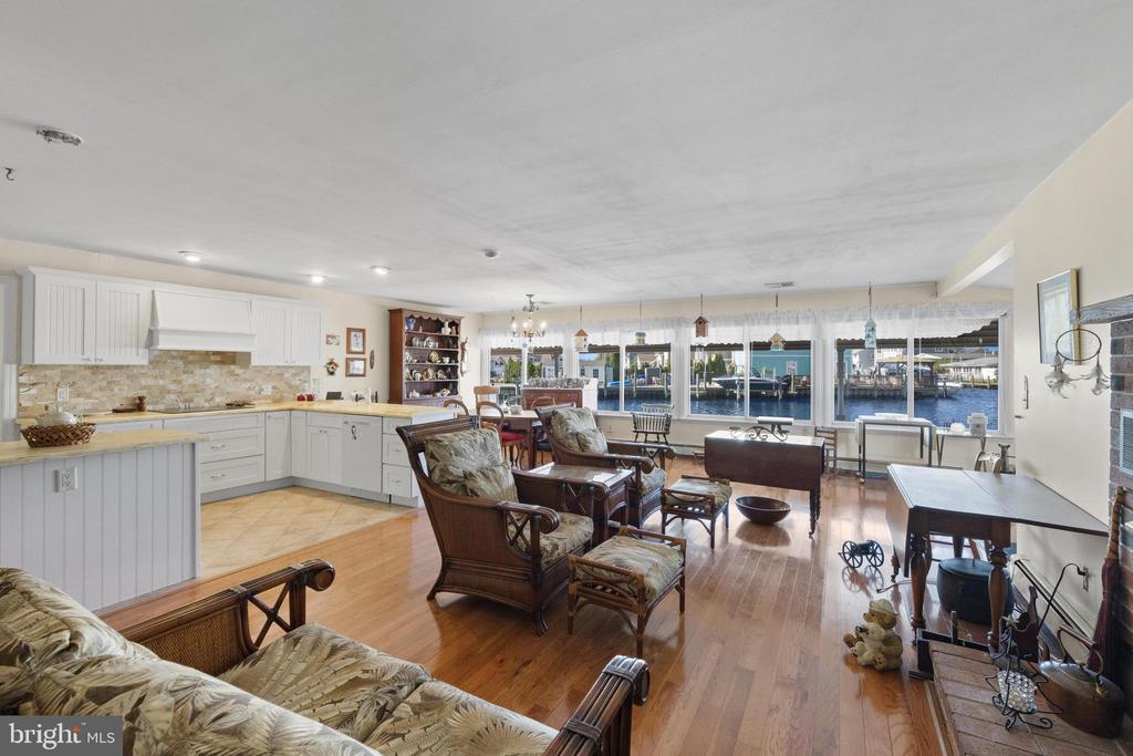 34 W GRANADA DRIVE