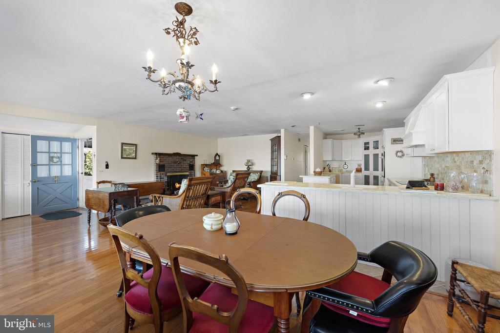 34 W GRANADA DRIVE
