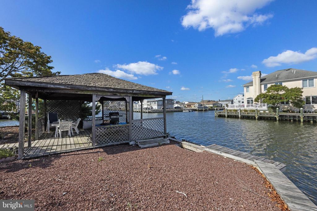 34 W GRANADA DRIVE