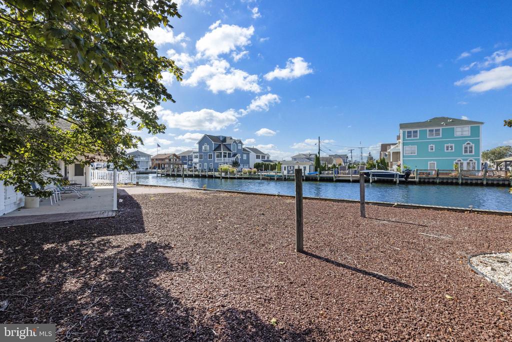 34 W GRANADA DRIVE