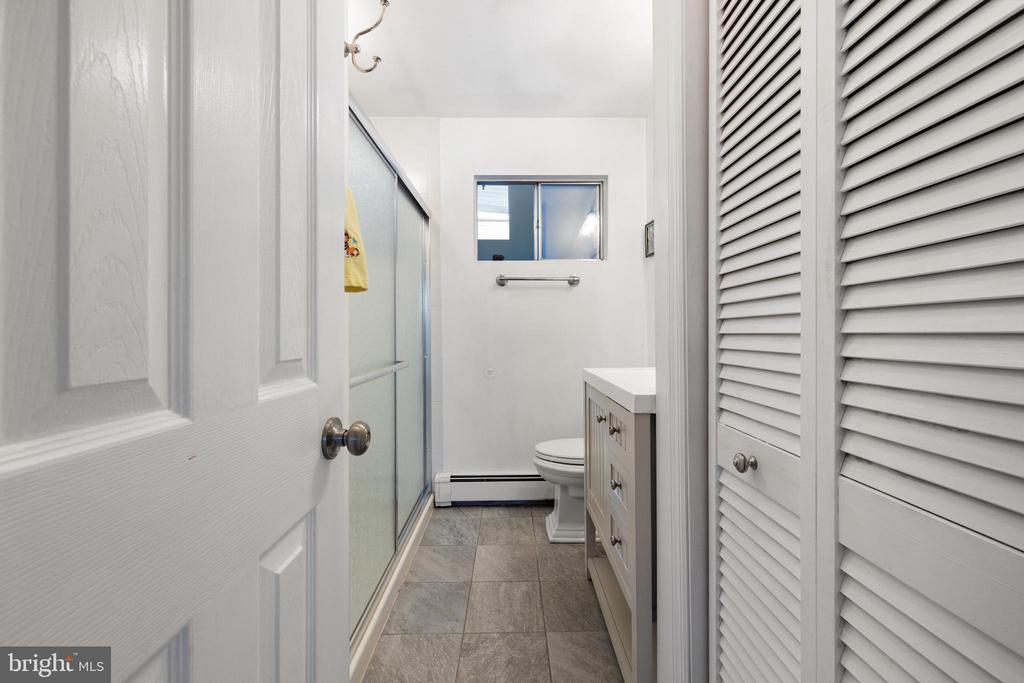 34 W GRANADA DRIVE