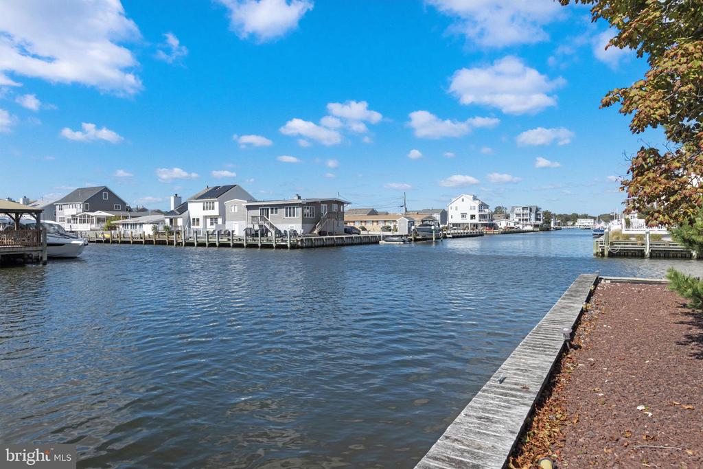 34 W GRANADA DRIVE